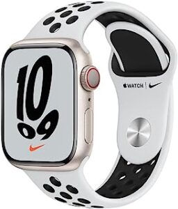 Apple Watch Nike Series 7 (GPS + Cellular), Caixa em alumínio luz das estrelas de 41 mm com Pulseira esportiva Nike platina‑pura/preta